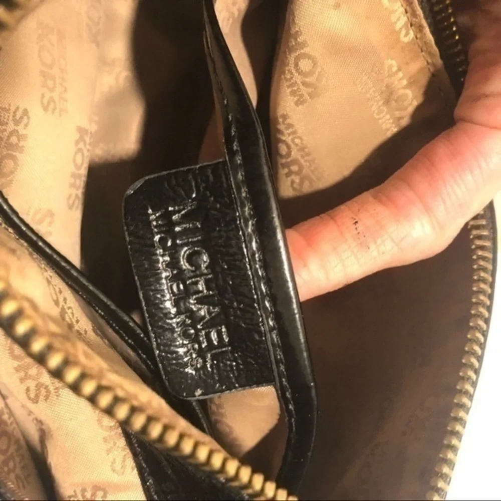 Michael kors patent leather cosmetic bag